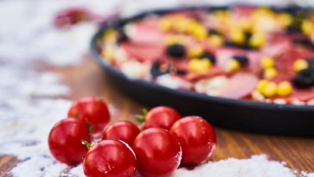 Why Bloomin' Brands Stock Continues to Nosedive