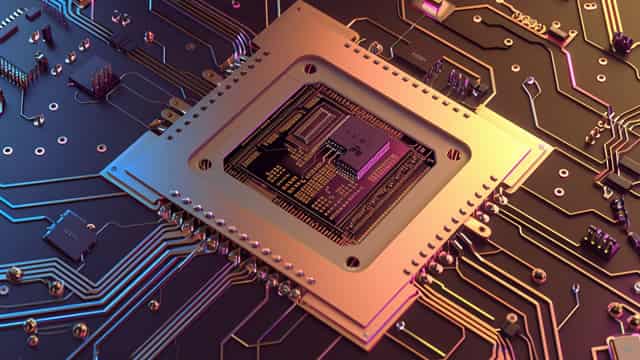 QCOM Shares Gain 28.2% in Three Months: How to Play the Stock?