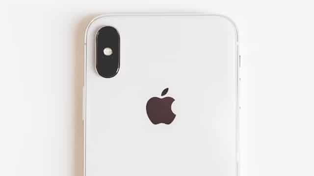 iPhone Sales Rebound In China, But Apple's Next Move Could Be Risky