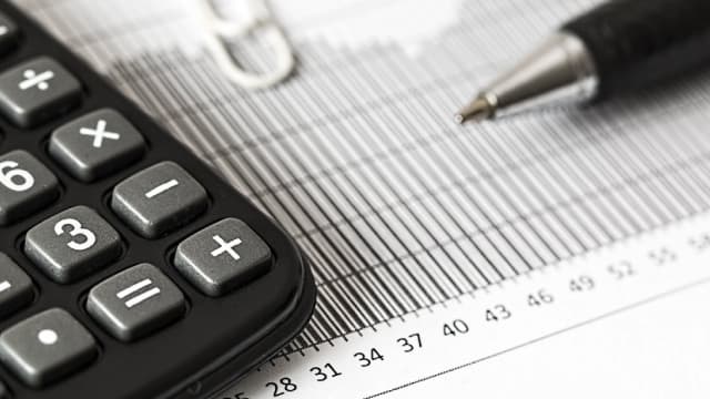 Why Sun Life (SLF) is a Top Dividend Stock for Your Portfolio