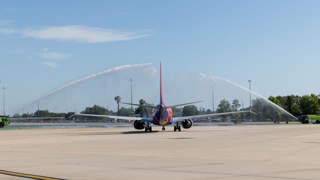 Southwest (LUV) Surges 8.1%: Is This an Indication of Further Gains?