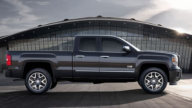 General Motors (NYSE: GM) Price Prediction and Forecast 2025-2030 (August 2025)