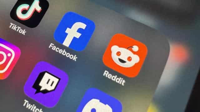 Reddit stock falls despite strong Q4 earnings report