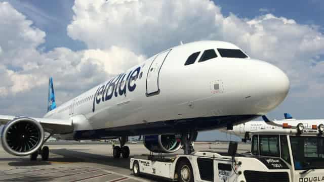 US senator says United, JetBlue partnership could harm competition