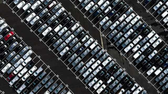 Bezos Vs. Tesla Vs. Rivian Stock?