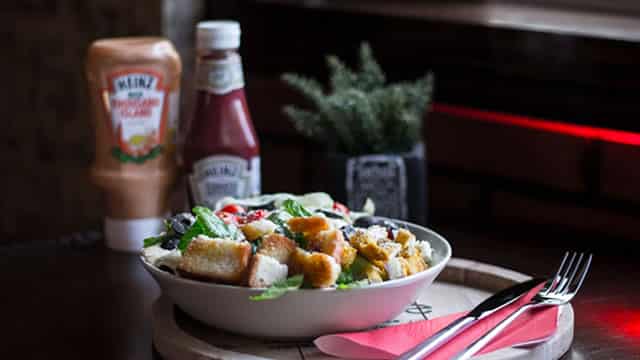 Kraft Heinz plans breakup, weighs $20 billion grocery spin-off: report