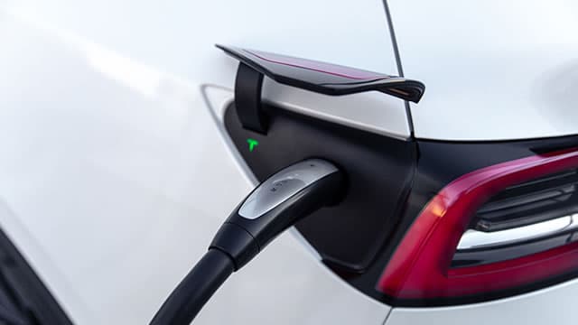 CFRA downgrades Tesla to sell. The analyst Garrett Nelson behind the call breaks it down