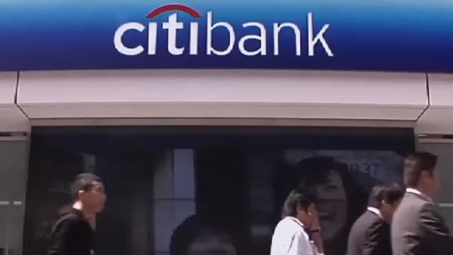 Dow Jumps Over 300 Points; Citigroup Posts Upbeat Earnings