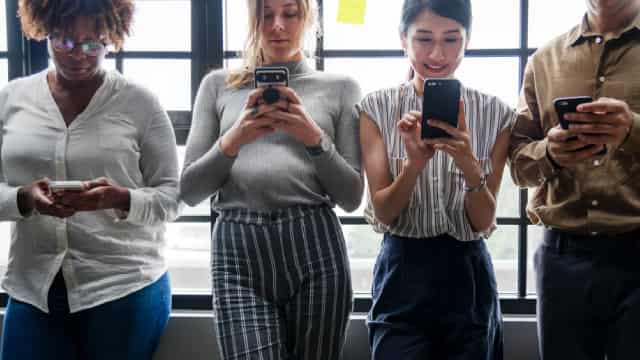Telephone & Data Systems (TDS) Reports Q1 Loss, Misses Revenue Estimates