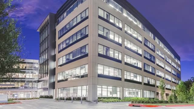 American Tower Stock Declines Despite Revenue & AFFO Beat