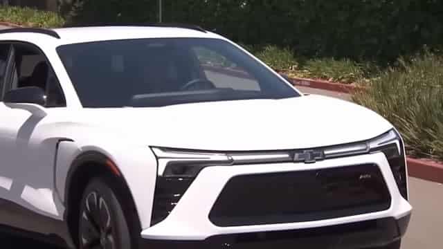 GM pulls guidance and pauses buybacks due to uncertainty