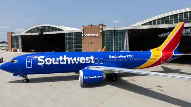 Southwest agrees activist investor Elliott can own up to 19.9% stake until 2026