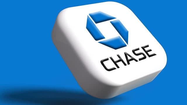 JPMorgan Chase & Co. (JPM) Exceeds Market Returns: Some Facts to Consider
