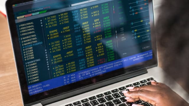 2 Vanguard ETFs That Can Turn $400 per Month Into Over $1.7 Million