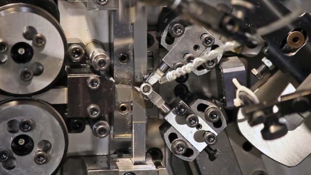 Illinois Tool Tops Q3 Earnings Estimates, Updates 2025 View