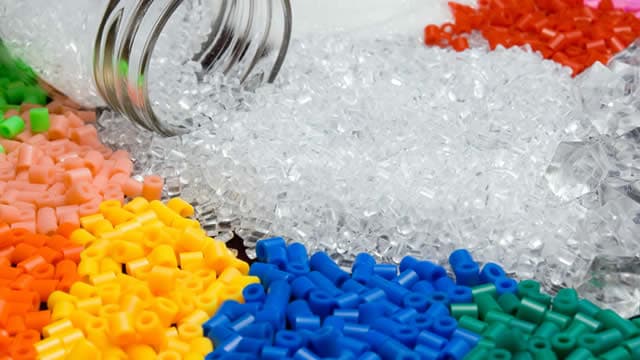 Carlisle Q3 Earnings Beat Estimates, Organic Revenues Decline Y/Y