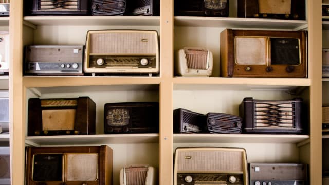 Is SiriusXM Holdings Stock an Obvious Buy Right Now?