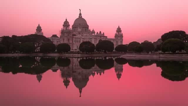 India Booms Despite 50% US Tariffs