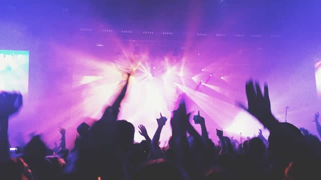 Live Nation's Stock Slips on Q3 Earnings Miss, Revenues Up Y/Y