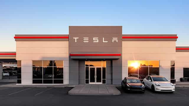 SAIC, Tesla And Other Big Stocks Moving Lower In Monday's Pre-Market Session