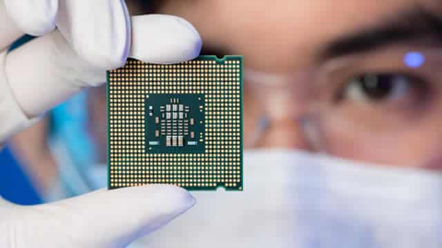 Tesla Supplier STMicroelectronics Expects Lower Sales as Chip Industry Woes Persist