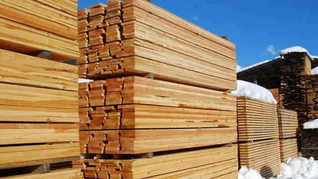 Weyerhaeuser (WY) Q3 Earnings: Taking a Look at Key Metrics Versus Estimates