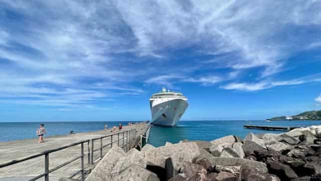 Royal Caribbean (RCL) Q1 Earnings Top Estimates