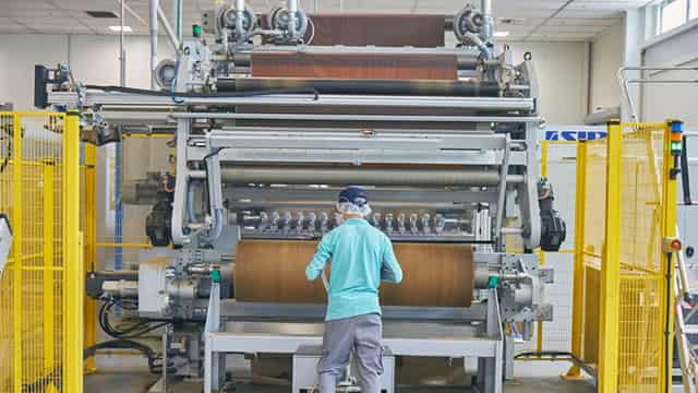 Can Philip Morris Rely on Pricing to Drive 2025 EPS Growth?