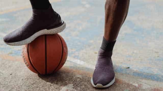 NKE or DECK: Which Athletic Footwear Stock Should You Bet On?
