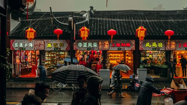 Chinese Stocks Hit New Highs. Why Momentum Could Continue.
