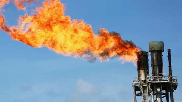Valero to shut Benicia refinery due to tough regulatory environment, high costs