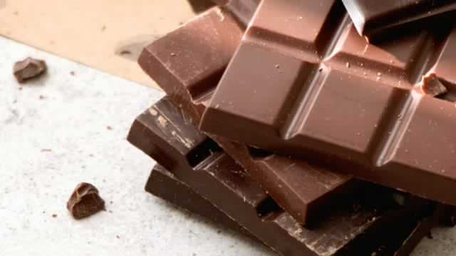 Mondelez Stock Falls 6% Despite Reporting Q3 Earnings & Sales Beat