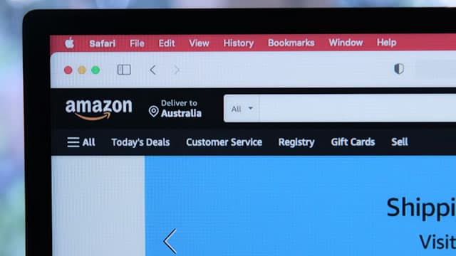 Amazon's stock comeback hinges on AWS hitting this magic number. Why analysts are cautious.