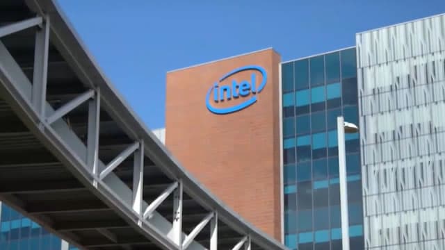 Intel stock jumps as tech analyst says Apple may tap its foundry for future M-series chips