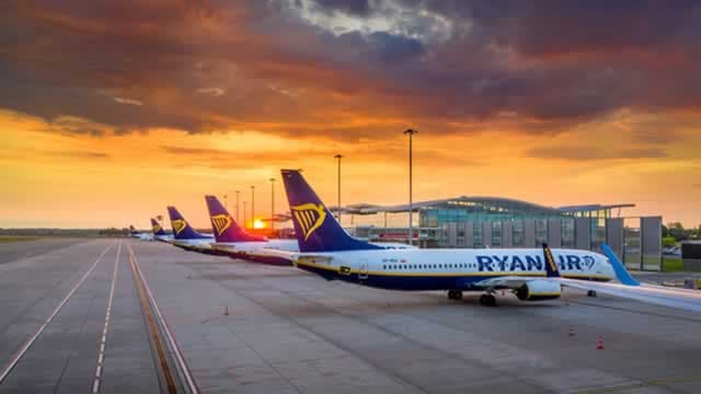 Here's Why Ryanair (RYAAY) is a Strong Value Stock