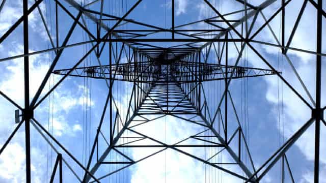 AES Set to Report Q1 Earnings: What's in the Cards for the Stock?