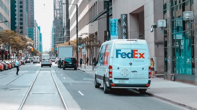 FedEx Faces $1 Billion Annual Headwind Due to End of De Minimis Exemption