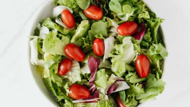 Sweetgreen Stock Sell-Off: Should You Buy the Dip?
