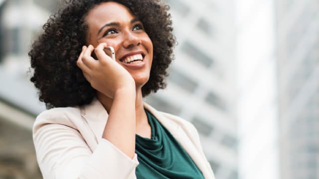 Mexican telecoms giant America Movil swings to profit in Q2