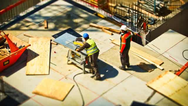 Martin Marietta's Q1 Earnings Lag Estimates, Revenues Up Y/Y, Stock Up