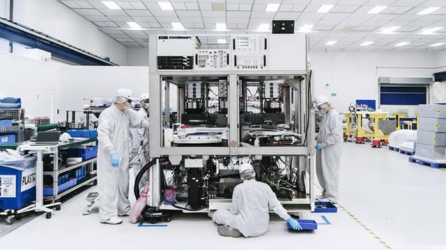 SKYT vs. MRVL: Which Semiconductor Stock is the Better Investment?