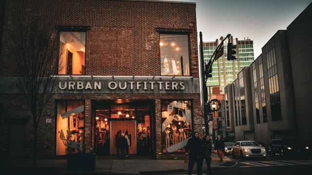 Here's Why Urban Outfitters (URBN) is a Strong Growth Stock