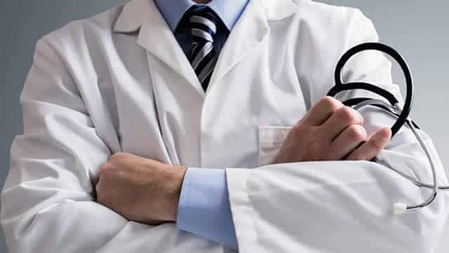 Compared to Estimates, HCA (HCA) Q1 Earnings: A Look at Key Metrics